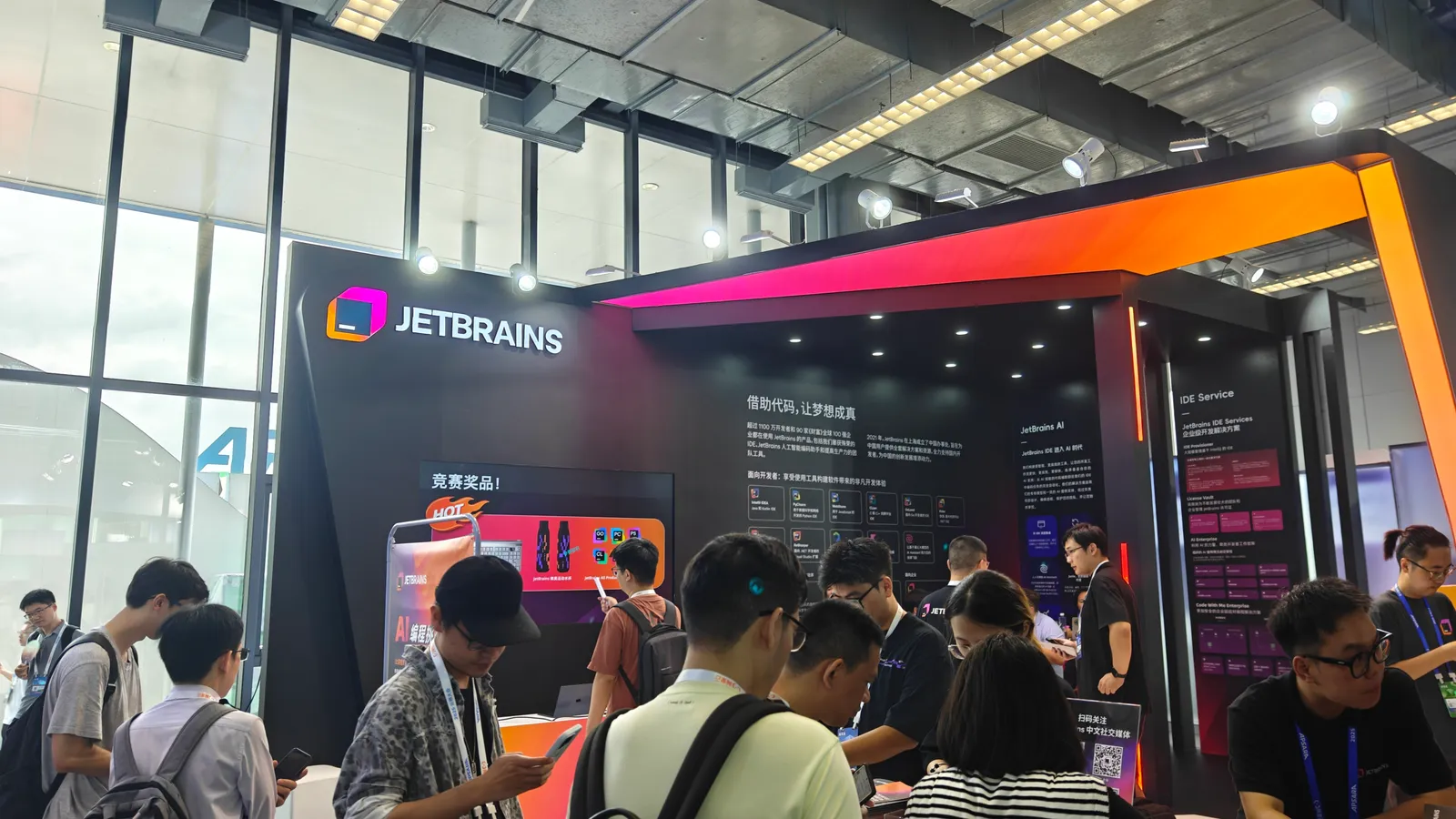 哇靠，轮到我的时候居然没有webstorm徽章了😞