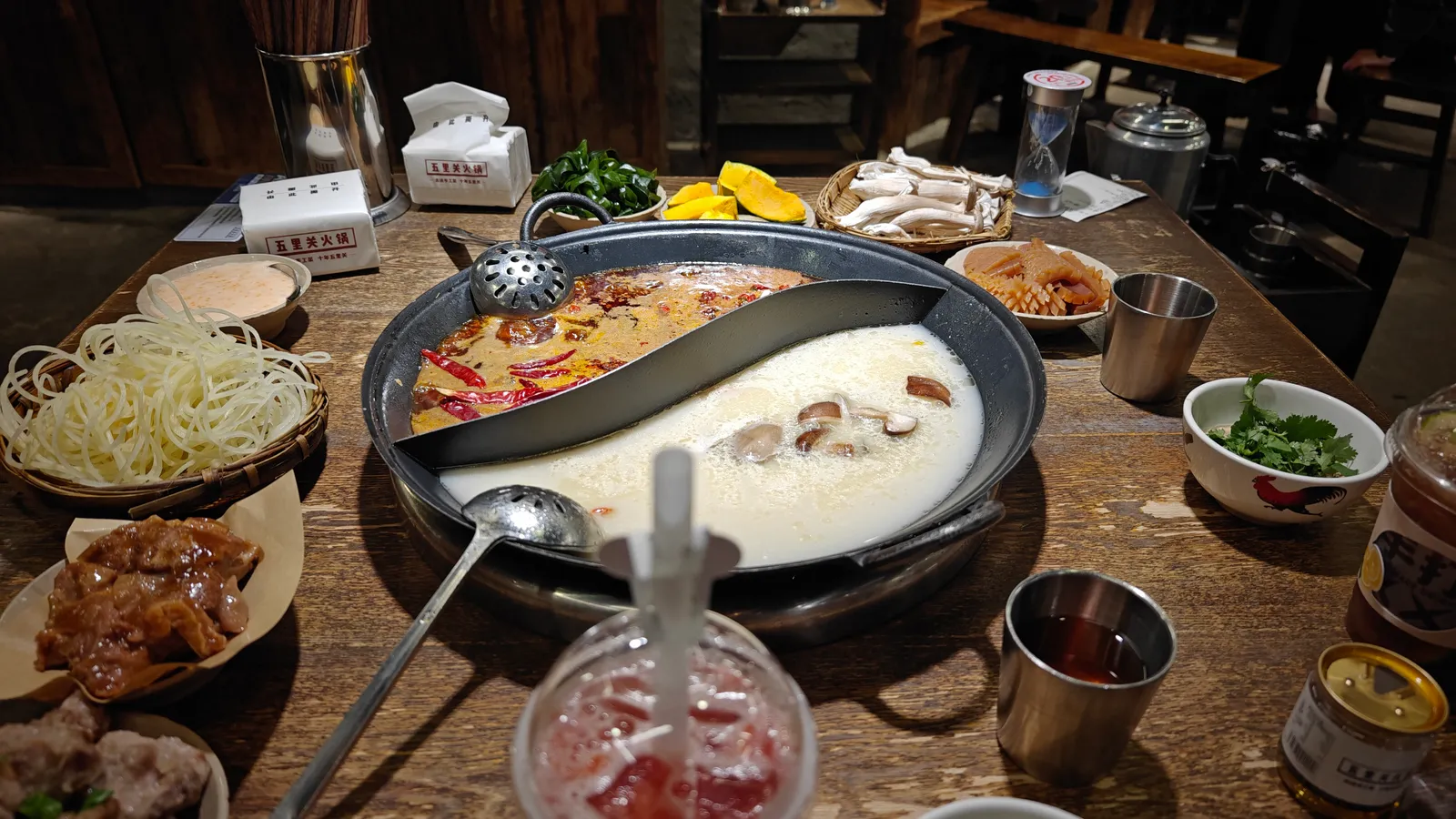 尝试吃微辣火锅，还是辣啊/(ㄒoㄒ)/~~（ 📍成都）