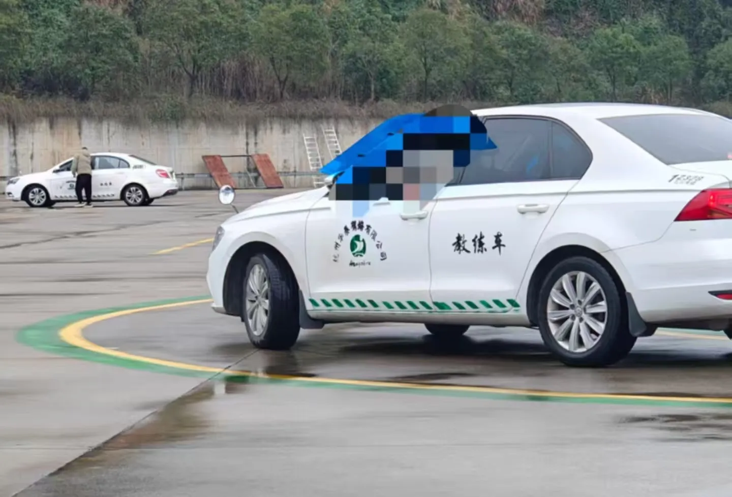 驾校练车ing