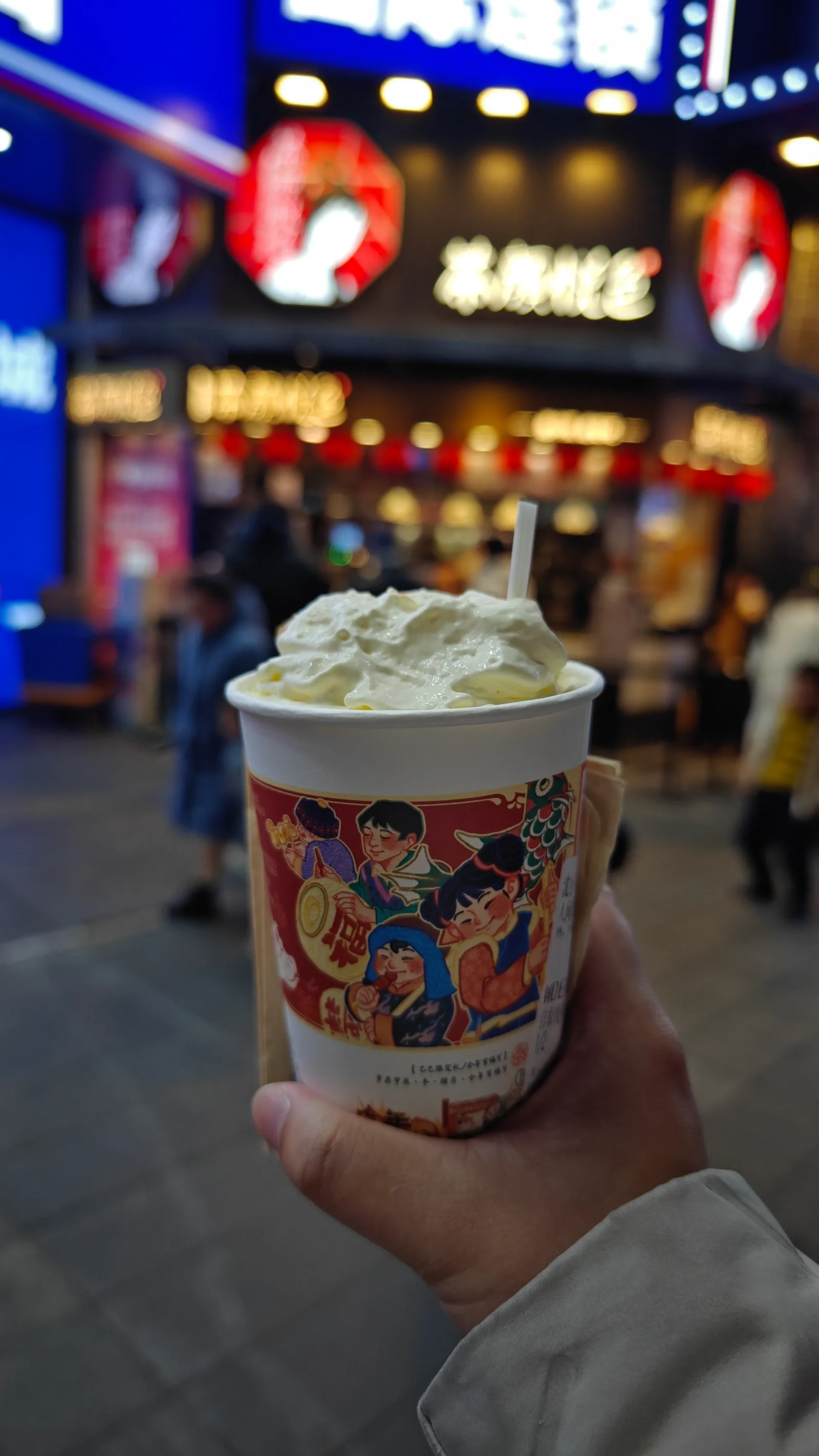 在这茶颜悦色喝到饱，店太密了！