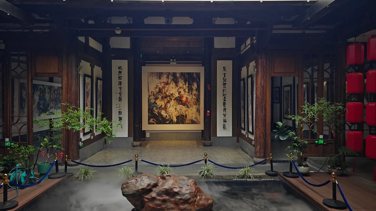 举报画展的某个宅院