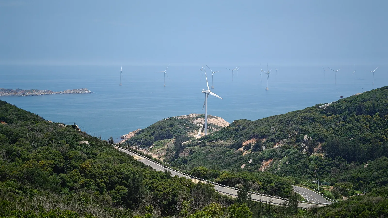 观光车还是很值的，不然这个山路可不好爬