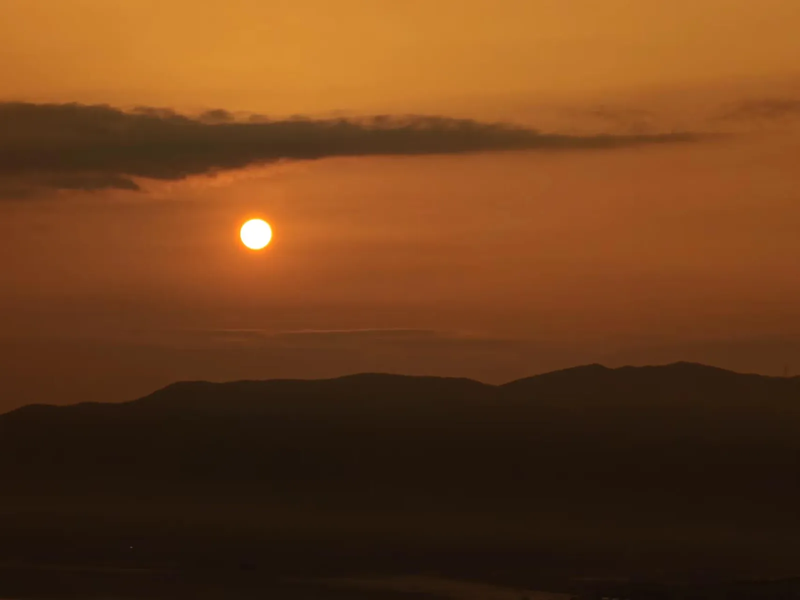 慧济寺出口的夕阳