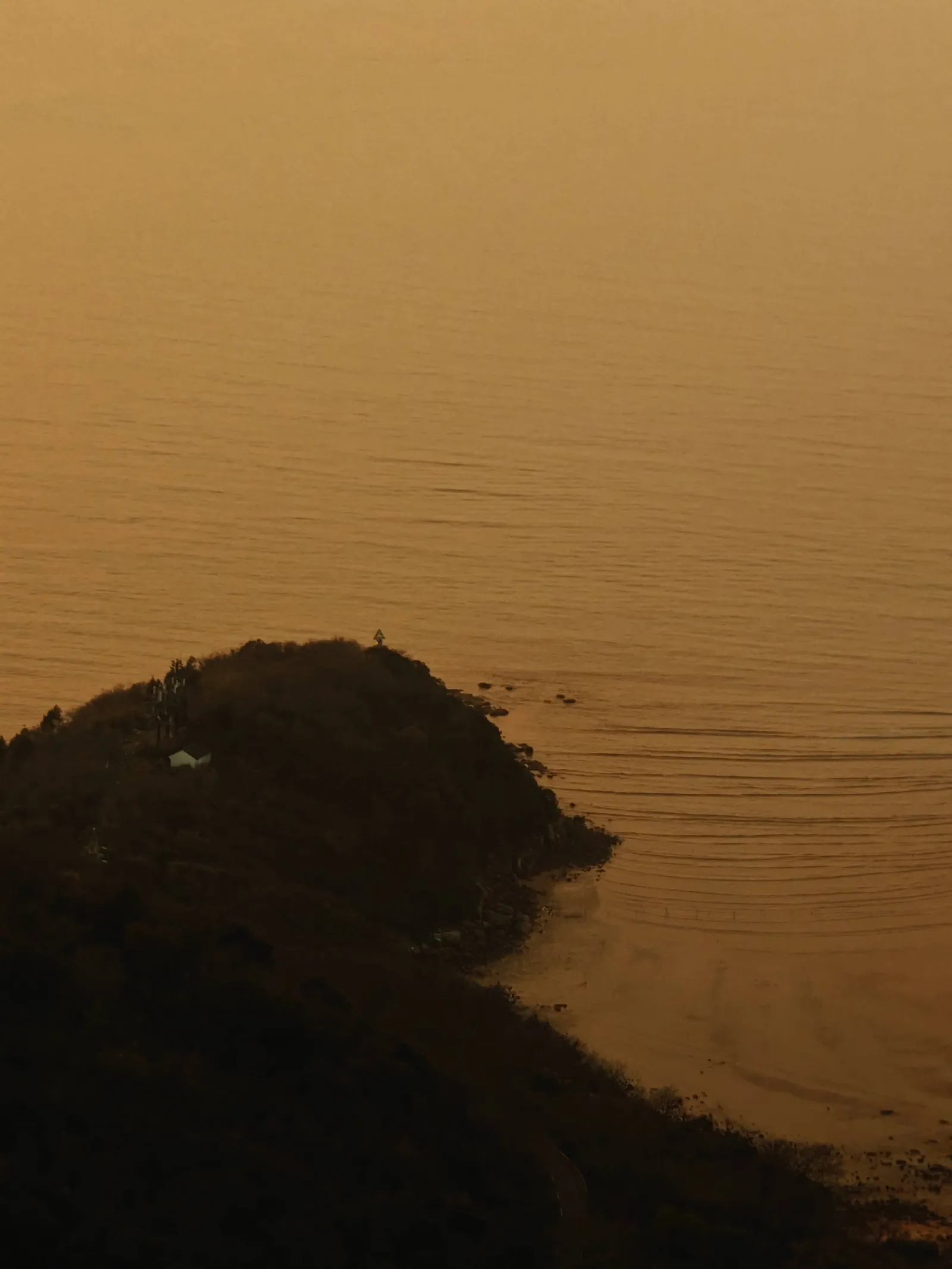 日落下的普陀海岛一角